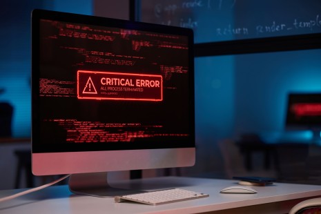 shadow IT rightsec brasil blog tela de computador mostrando aviso de erro crítico